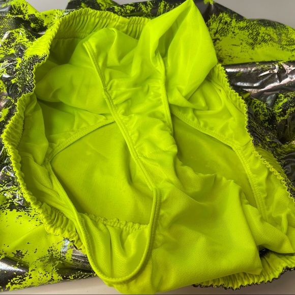 Nike Air Women's 3" Running Shorts Volt Size S,M,XL - Picture 10 of 12